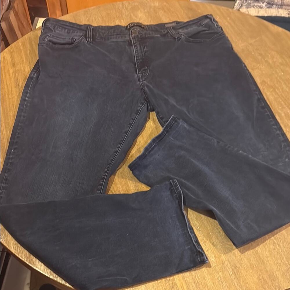 34 Heritage Charisma Comfort Rise Classic Jeans Men's 46X34 Black Dark Wash